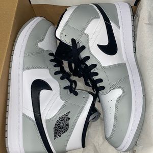 Jordan retro 1 light smoke grey